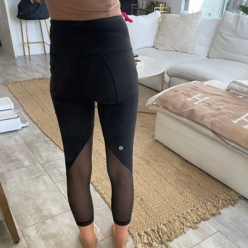 lululemon athletica - Size 4 - Black High Waisted Mesh Leggings Luxtreme
